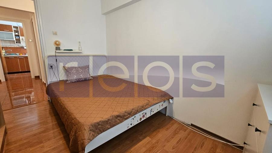 Apartament cu 3 camere decomandat, mobilat în Valea Oltului