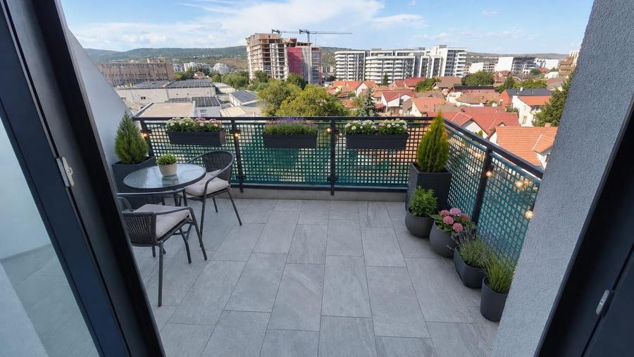 Apartament cu 2 camere decomandat în Central