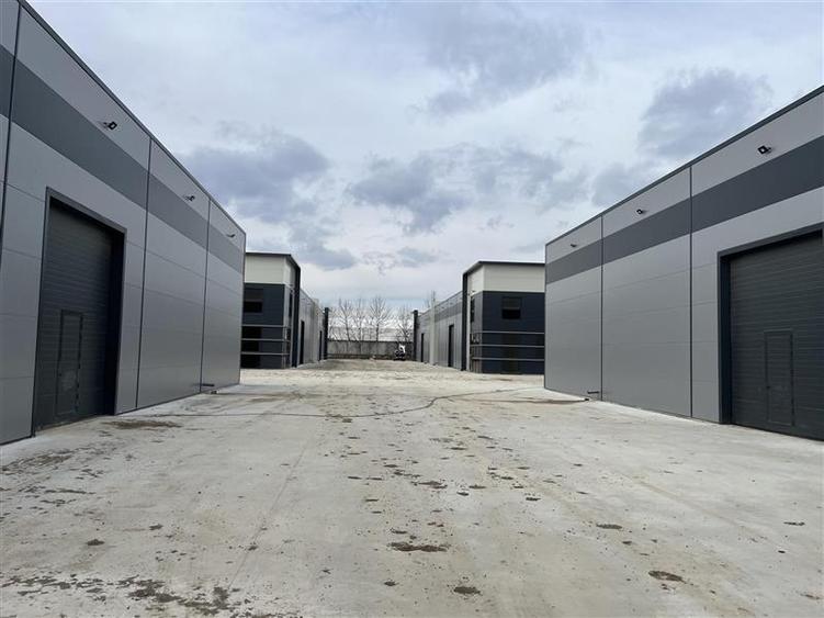 Spațiu industrial, de 600 mp, în Central
