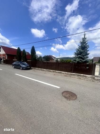 Teren de 1300 mp, în Unirea