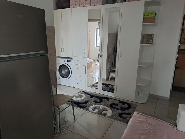 Garsonieră decomandată în Central
