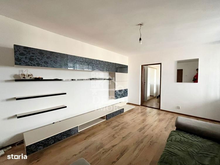 Apartament cu 3 camere decomandat în Decebal