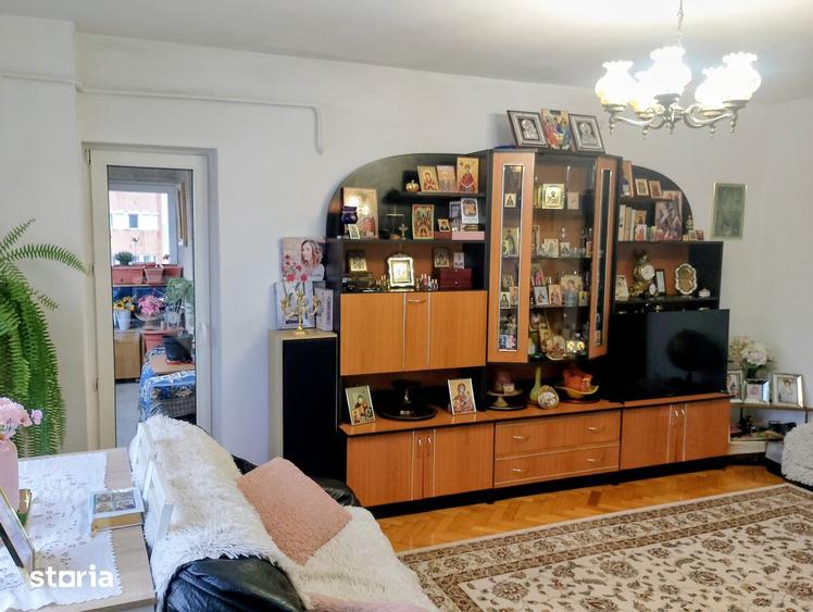 Apartament cu 3 camere decomandat în Dorobanților