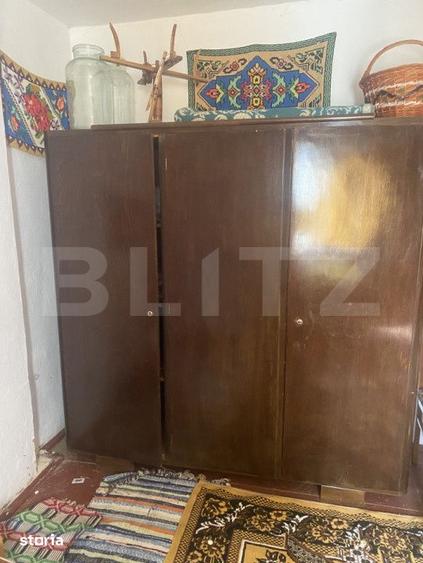 Casă cu 8 camere cu Teren 1532 Mp în Ițcani