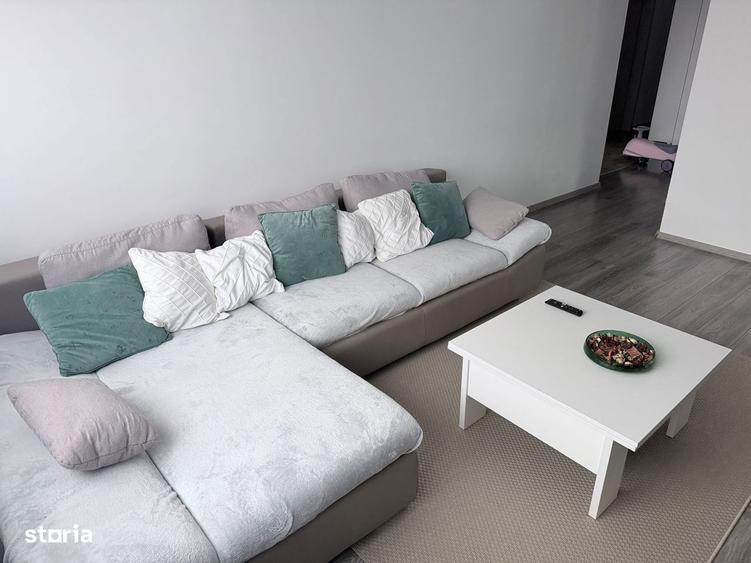 Apartament cu 3 camere decomandat, mobilat în Apărătorii Patriei