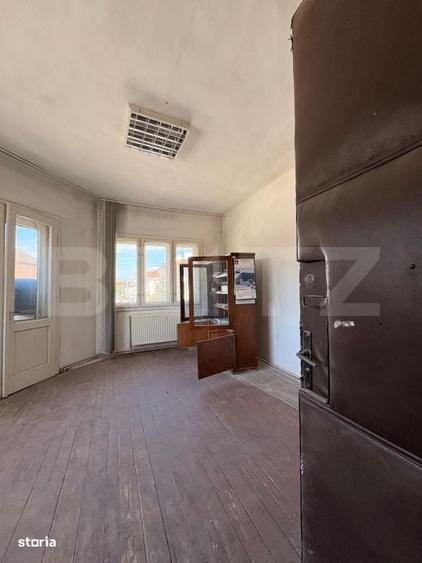 Spațiu comercial, de 1,200 mp, în Răcăștia