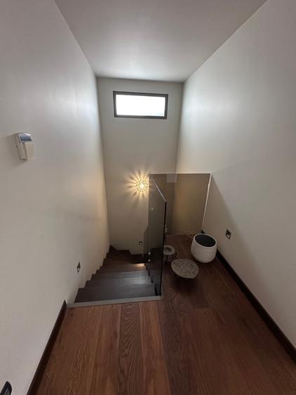 Apartament cu 6 camere decomandat în Ultracentral