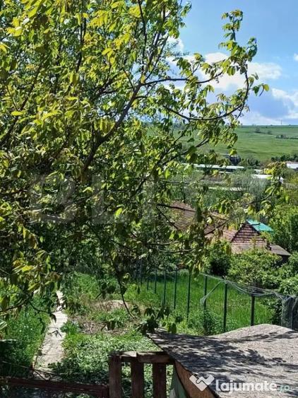 Casă cu 2 camere cu Teren 380 Mp în Copăceni