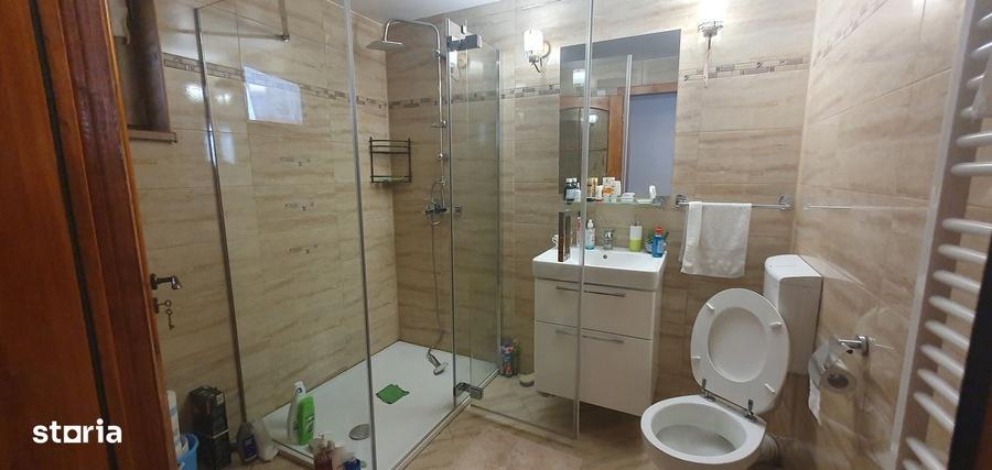 Casă cu 3 camere în Central