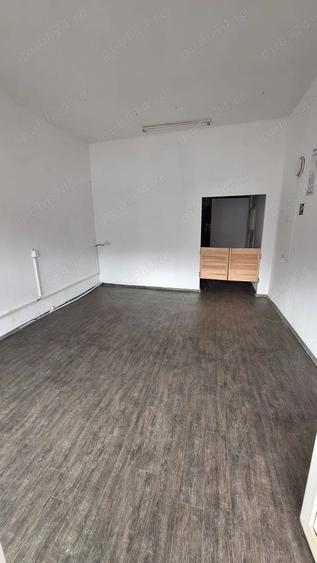 Spațiu comercial, de 50 mp, în Central