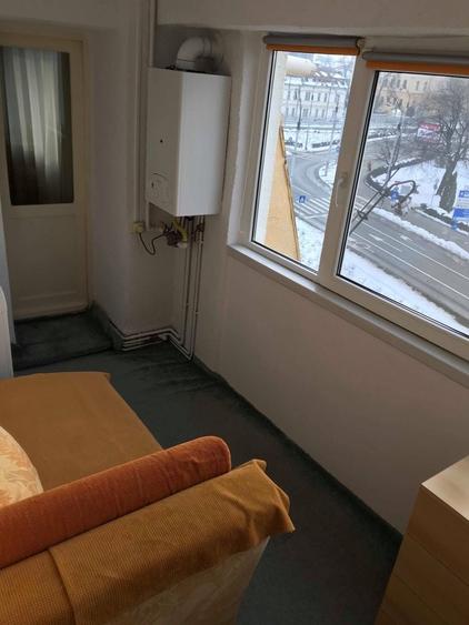 Garsonieră decomandată în Central