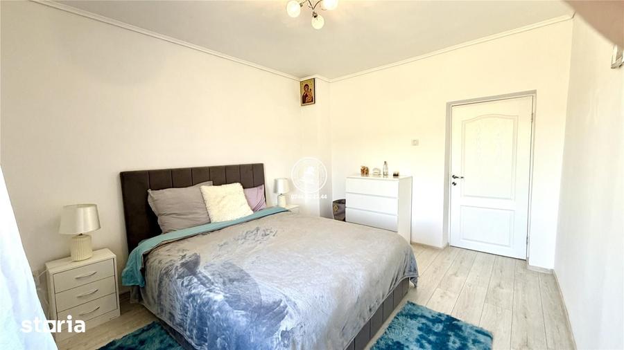 Casă cu 5 camere cu Teren 6400 Mp în Rediu