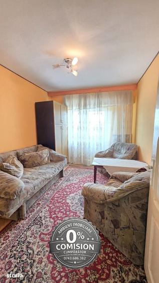 Apartament cu 4 camere decomandat în Traian