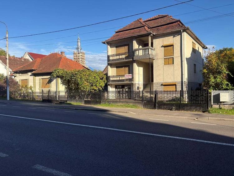 Casă cu 4 camere în Central