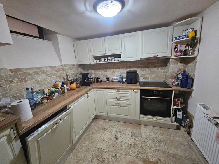 Duplex cu 4 camere cu Canalizare în Tei