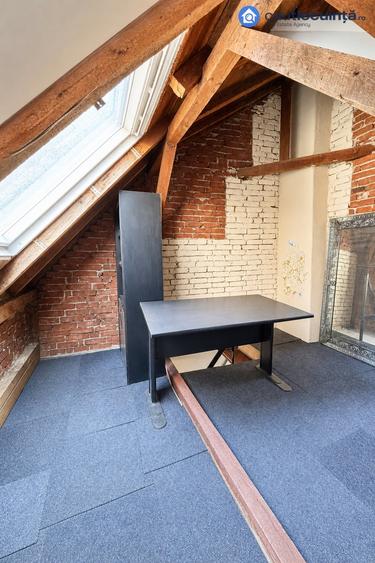 Apartament cu 3 camere în P-ța Romană