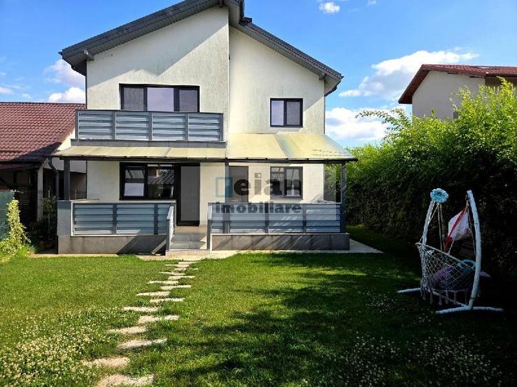 Casă cu 6 camere cu Canalizare în Săftica