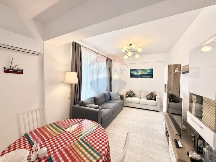 Apartament cu 3 camere decomandat, mobilat în Pipera
