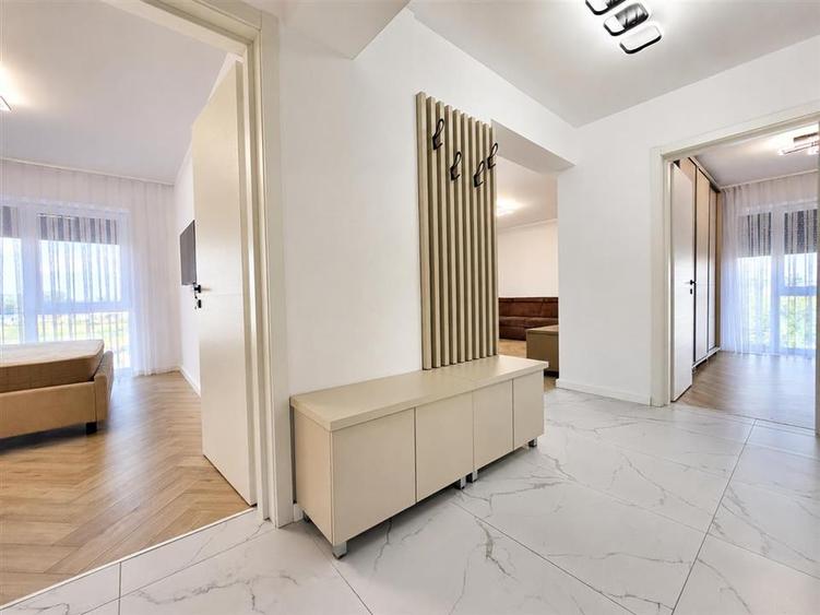 Apartament cu 3 camere decomandat în Nufărul