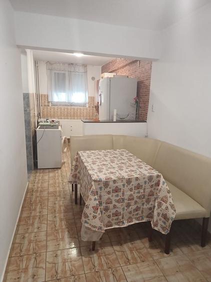 Apartament cu 2 camere decomandat în Exterior Vest