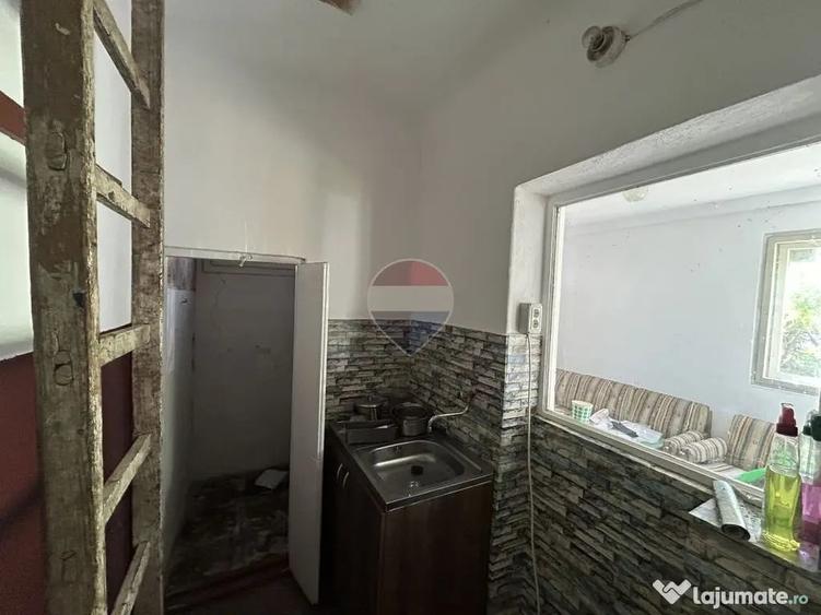 Casă cu 4 camere cu Teren 421 Mp în Progresul
