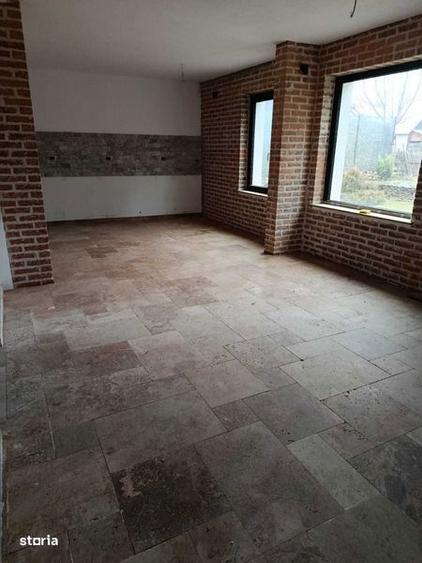 Casă cu 4 camere cu Teren 180 Mp în Dorna-Arini