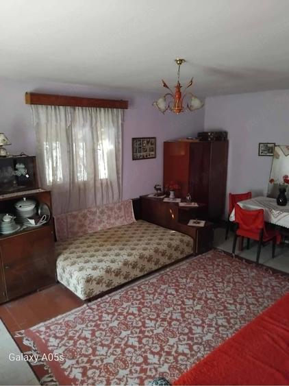 Casă cu 2 camere cu Teren 472 Mp în Stânceni