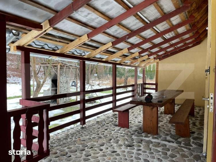 Casă cu 3 camere cu Teren 2460 Mp în Eremitu