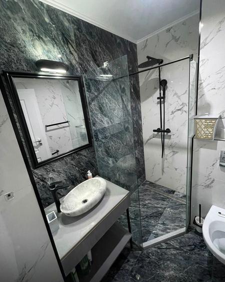 Apartament cu 3 camere decomandat în Faleza Nord