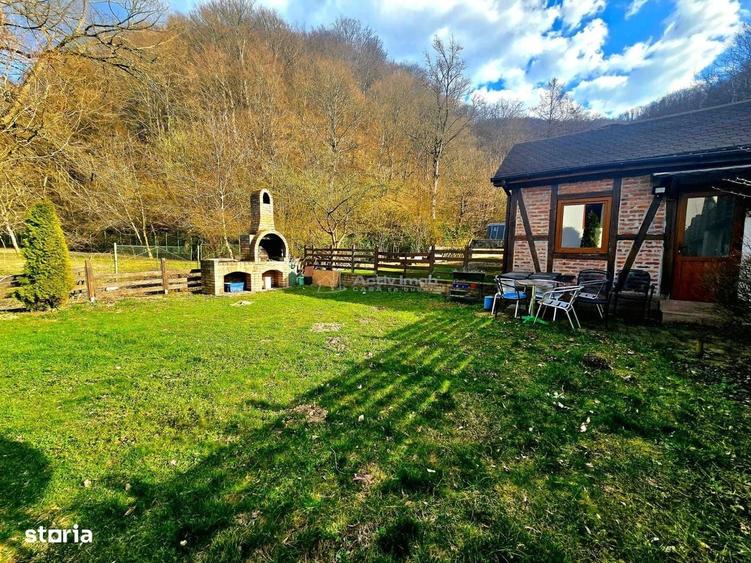 Casă cu 4 camere în Marginea
