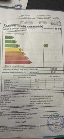 Apartament cu 3 camere semidecomandat în Central