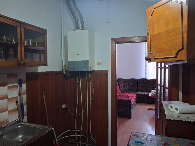 Apartament cu 2 camere nedecomandat, mobilat în Sinaia