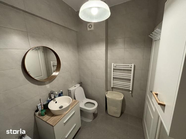 Apartament cu 2 camere în Apărătorii Patriei