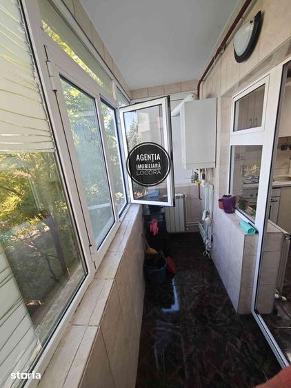 Apartament cu 4 camere decomandat în Central