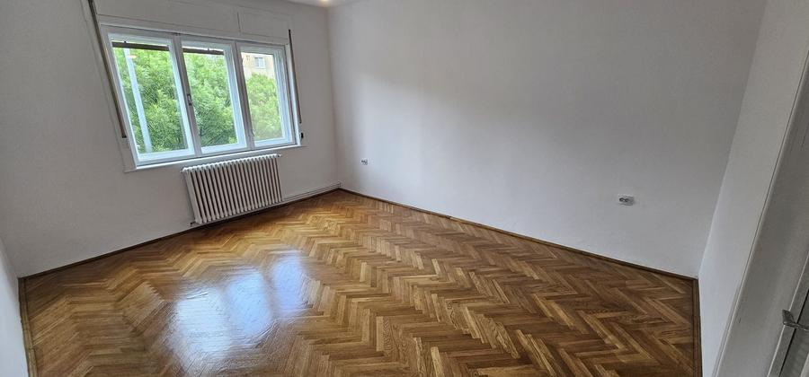 Apartament cu 3 camere decomandat în Iosefin