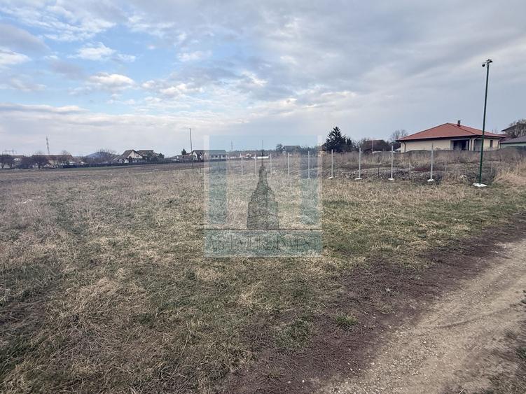 Teren Construcții intravilan de 500 mp, în Stupini