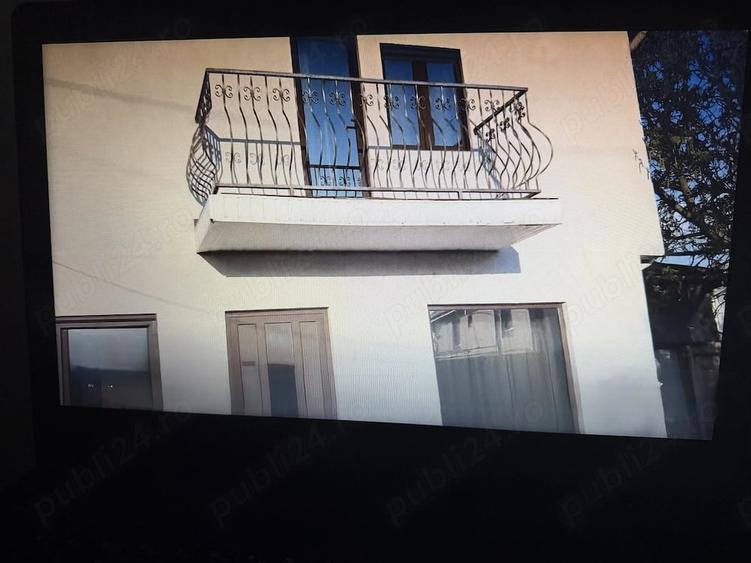 Casă cu Teren 656 Mp în Central