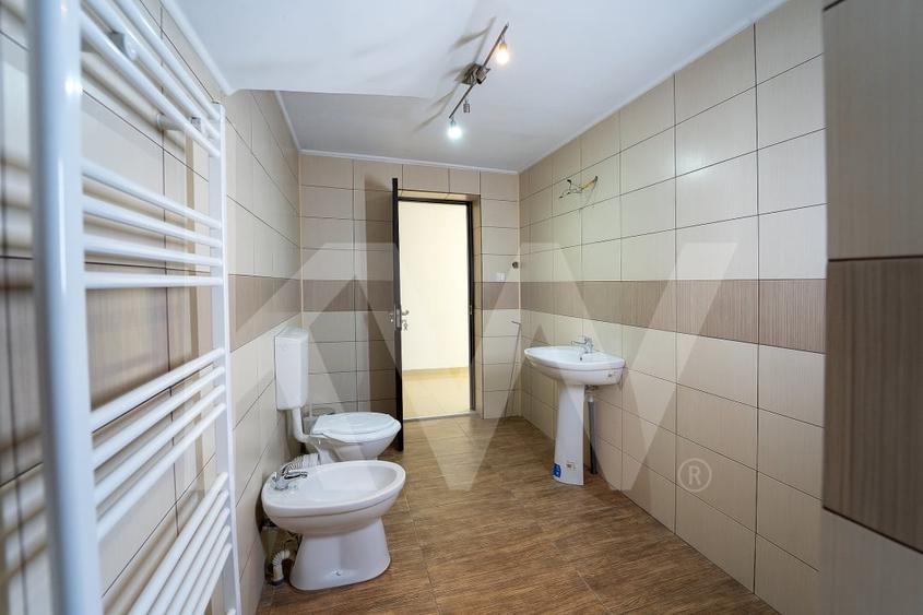 Casă individuală cu 5 camere cu Canalizare în Cristian