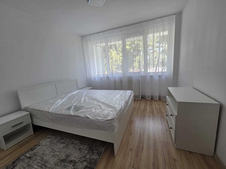 Apartament cu 2 camere semidecomandat în Aleea Carpați