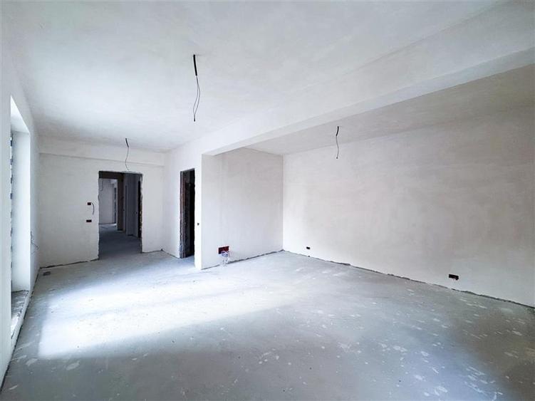 Apartament cu 2 camere decomandat în Aviației