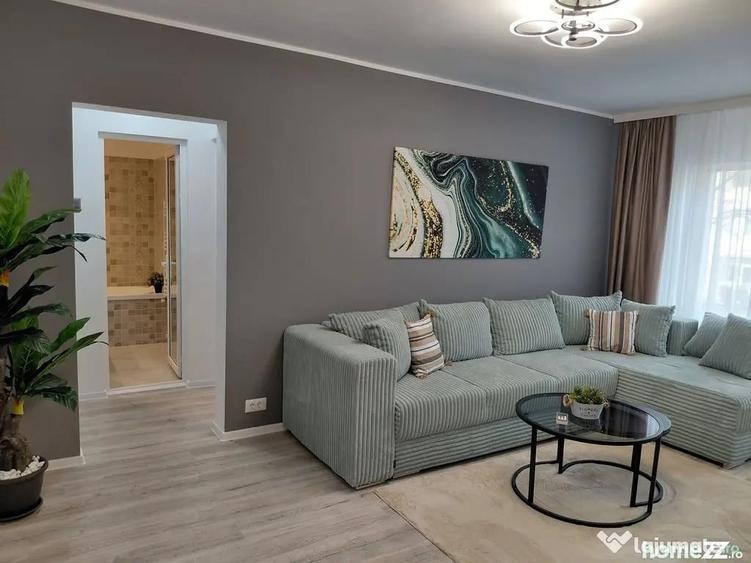 Apartament cu 3 camere semidecomandat în Micro 16