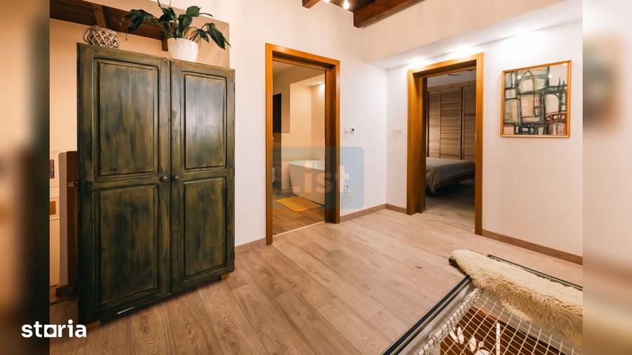 Casă cu 7 camere cu Teren 1300 Mp în Bonț