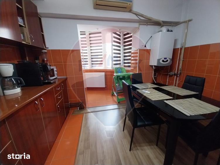 Apartament cu 3 camere decomandat în Calea Severinului