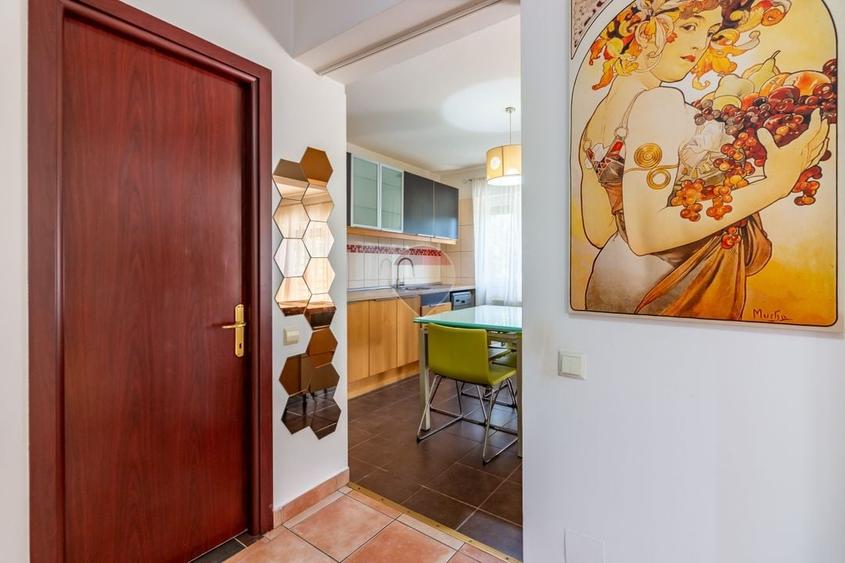 Casă individuală cu 6 camere cu Teren 238 Mp în Corbeanca