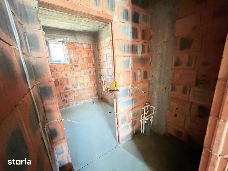 Casă cu 3 camere cu Teren 250 Mp în Central