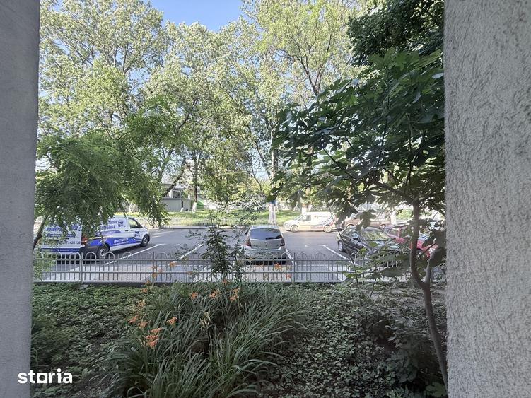 Apartament cu 3 camere în Rahova
