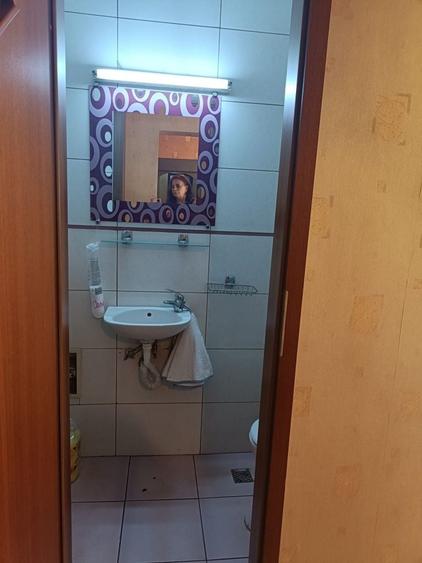 Apartament cu 3 camere semidecomandat în Mihai Bravu