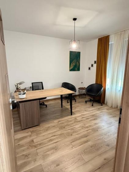 Casă individuală cu 4 camere cu Canalizare în Pasărea