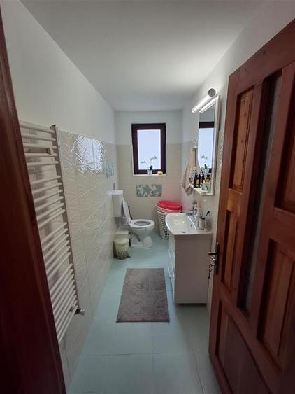 Casă cu 5 camere cu Teren 700 Mp în Timișu de Jos