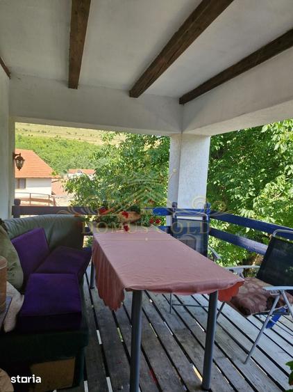 Casă cu Teren 1900 Mp în Ciurila